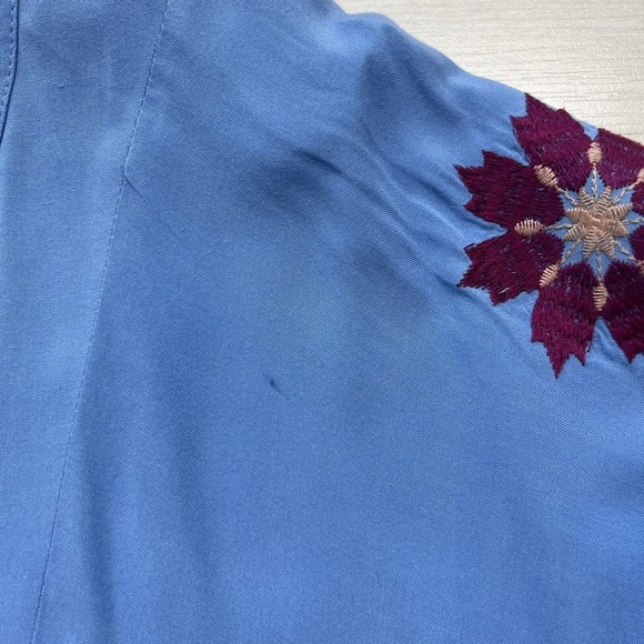 Umgee Dress Medium 3/4 Sleeve Embroidered Blue Red Flowers Boho Chic - Picture 12 of 14